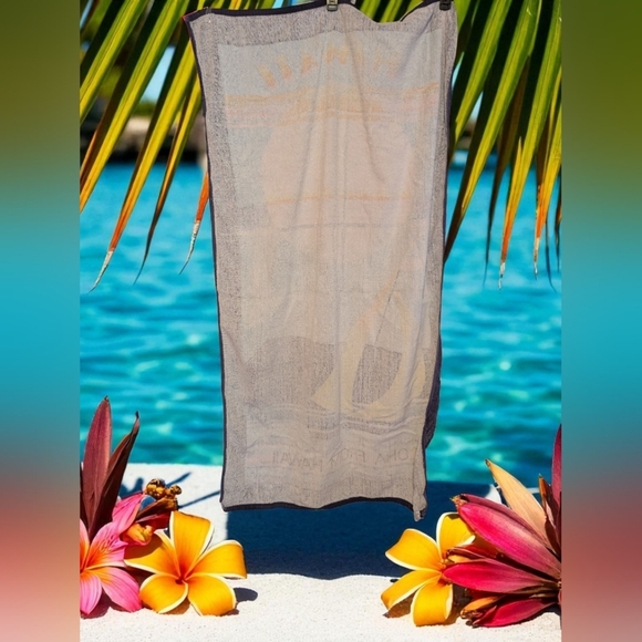 Weng Heng Hawaii Inc. Hawaii Beach Towel with Sailboat Design (EUC) - Picture 6 of 7